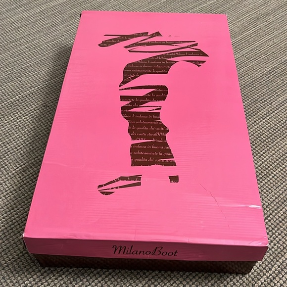 Women’s Leather Boots Size 38 Barely Worn excellent condition - Picture 2 of 2